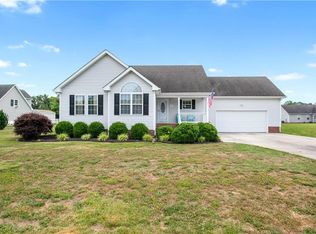 107 Chickadee St, Moyock, NC 27958