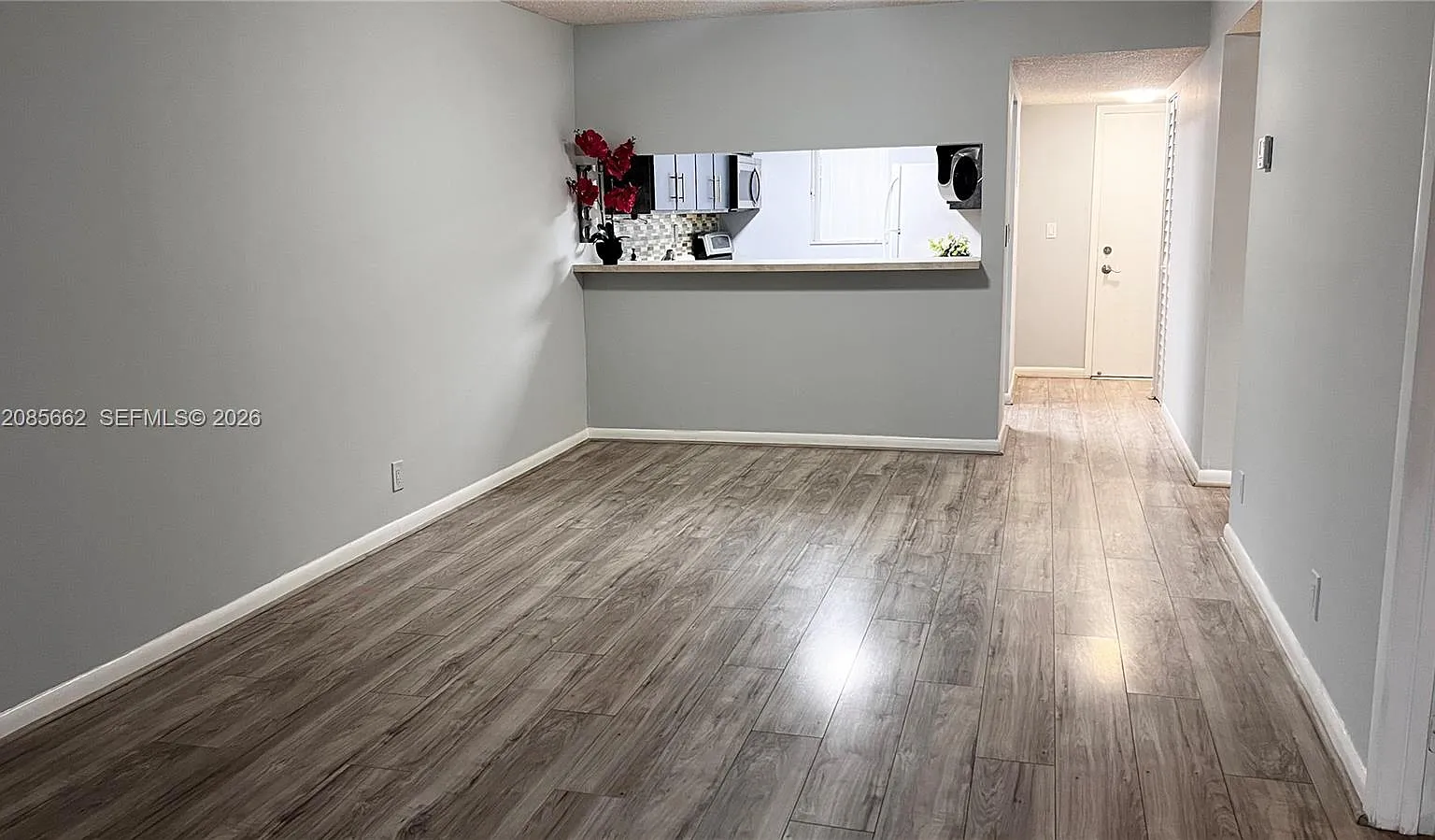7610 Stirling Rd — Photo 4