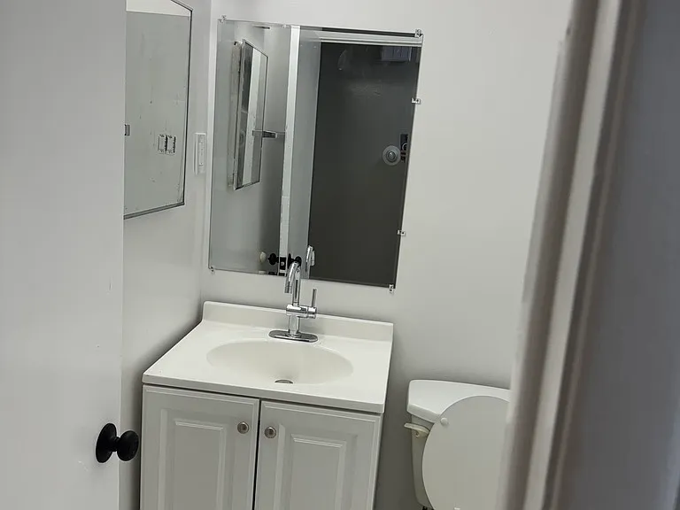 1134 E Mount Airy Ave #2 — Photo 10