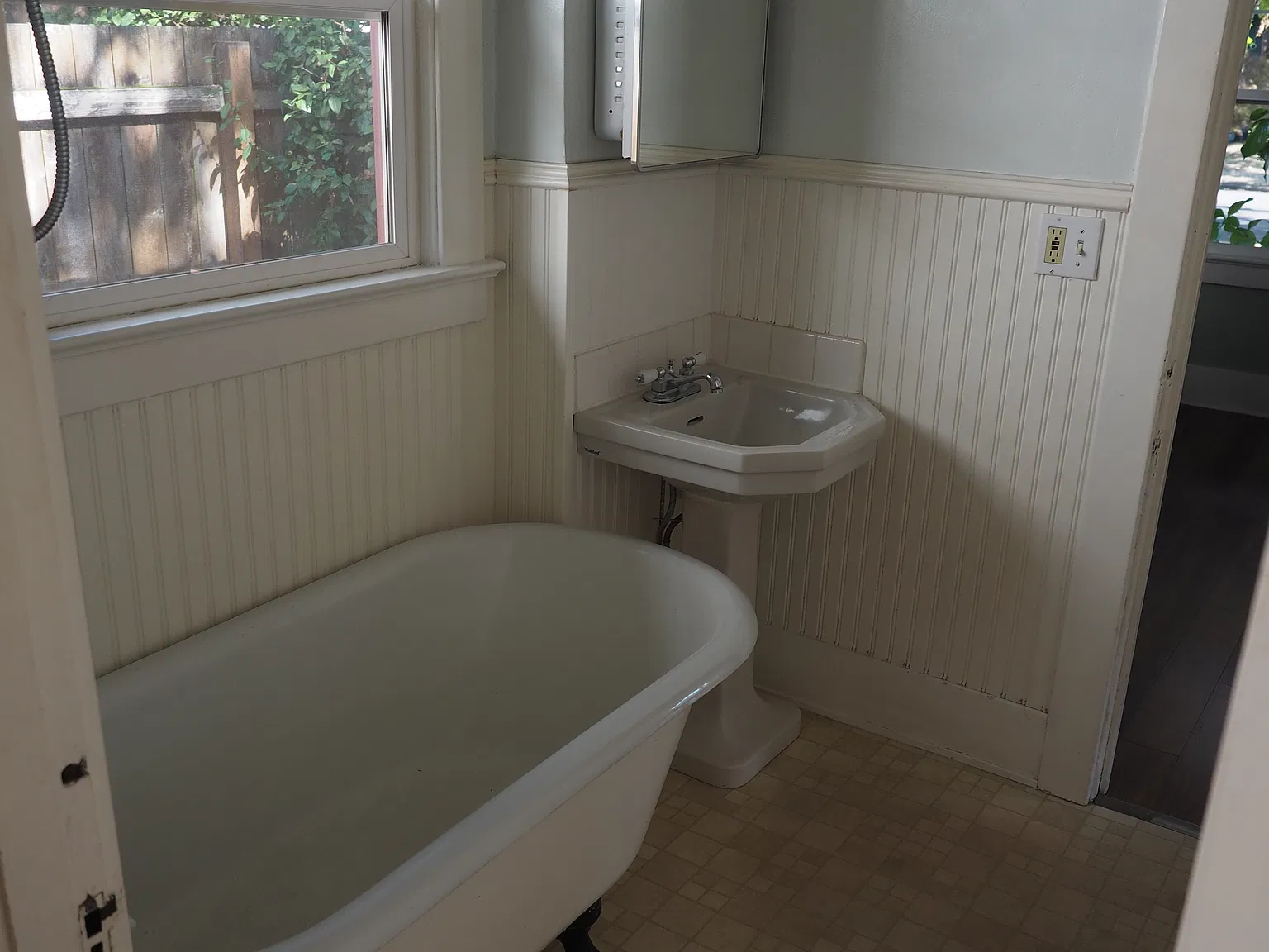 2 bed, 934 sqft, $2,400 — Photo 4