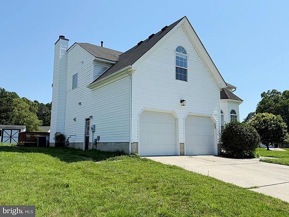 3rd image of 3400 Frederick Dr