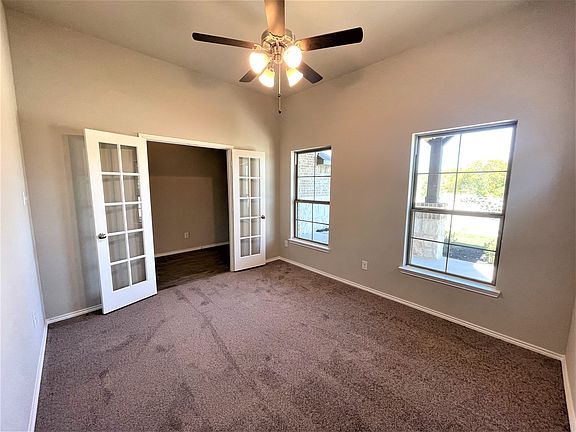 2nd image of 1304 Alderwood Ln