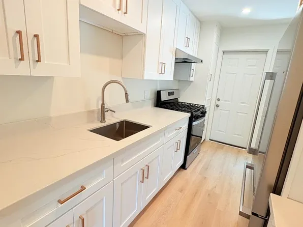 4721 Choctaw Dr, San Diego, CA