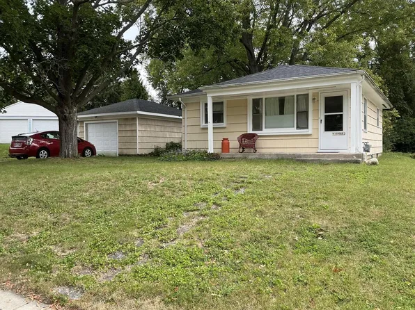 W58N662 Columbia COURT, Cedarburg, WI 53012
