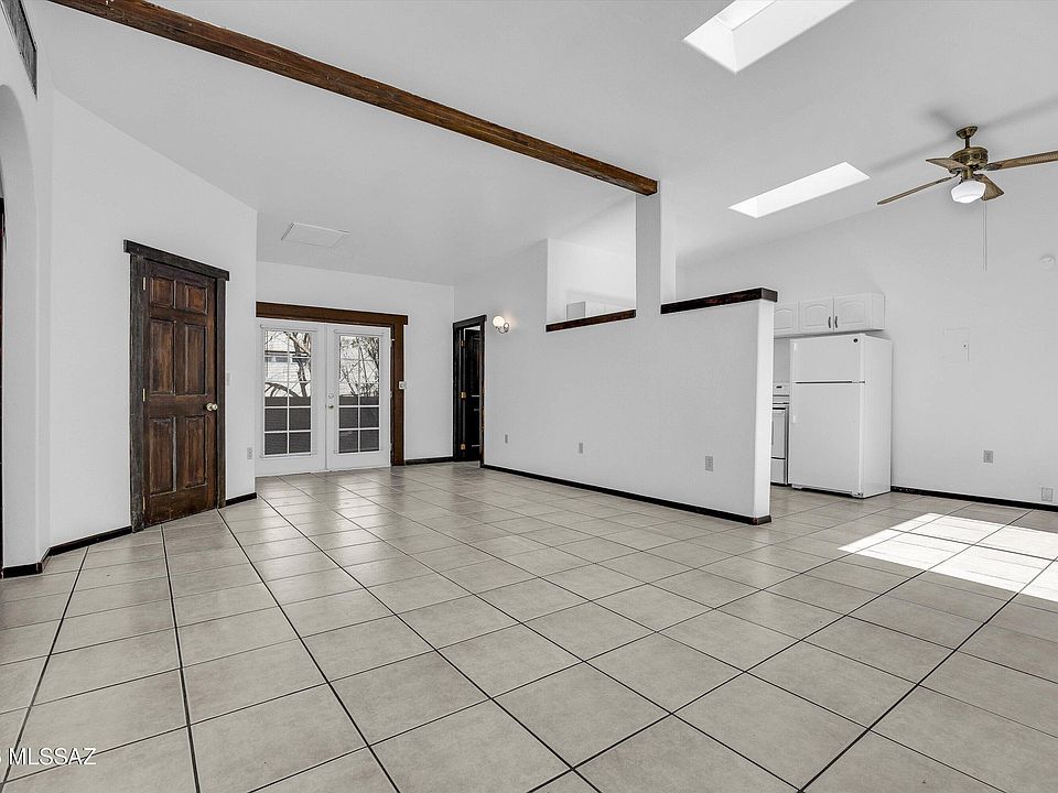 1st image of 2940 N Park Ave