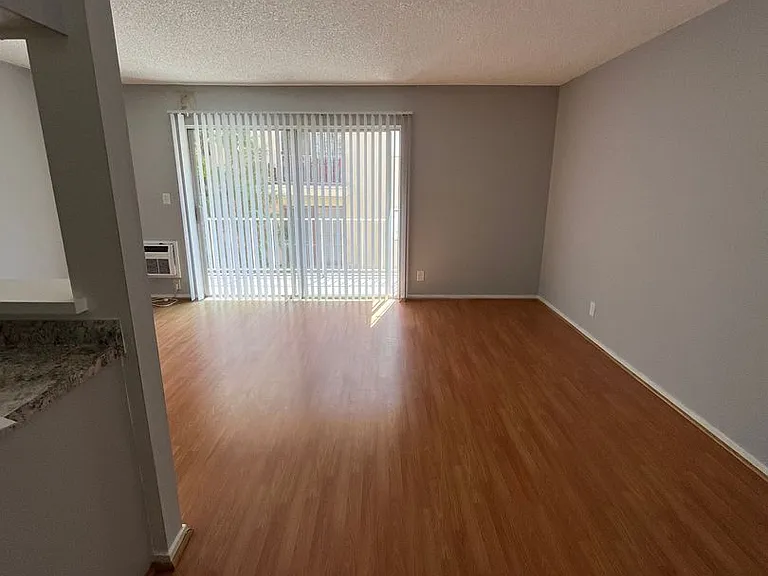 400 S. Kingsley Drive — Photo 60