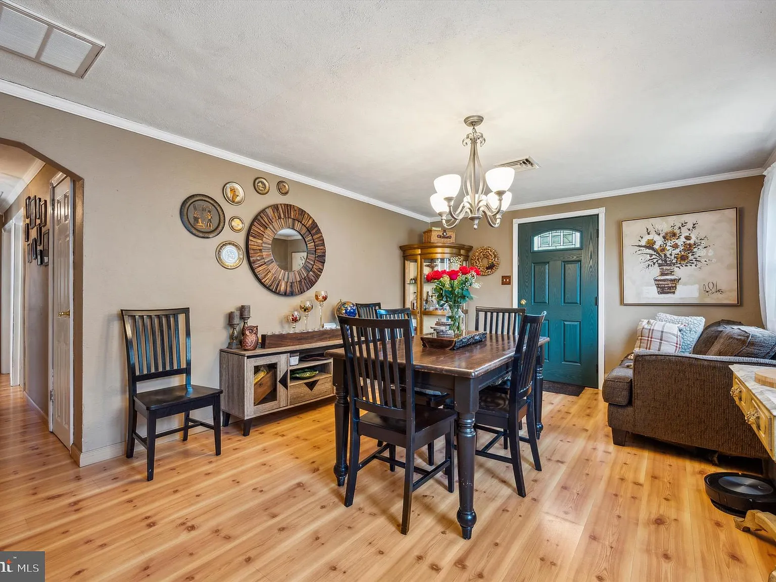 3 bed, 1386 sqft, $2,450 — Photo 4
