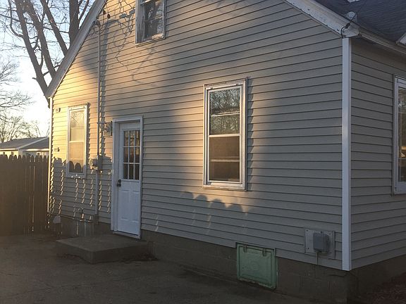 2nd image of 507 S Sheridan Dr