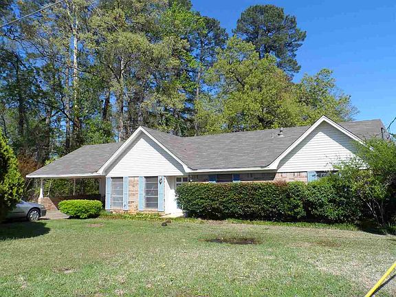 3rd image of 806 Janna Dr