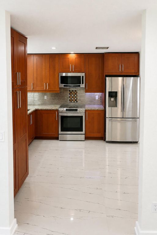 300 NW 17TH Avenue, photo 5