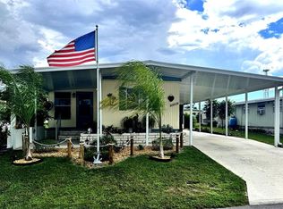 35012 Dale Ave, Zephyrhills, FL 33541