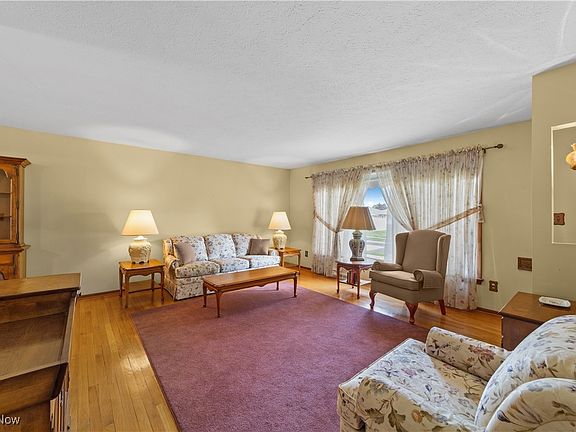 5th image of 9691 Idlewood Dr