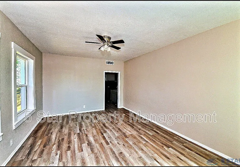 615 Arizona Ave #2 — Photo 7