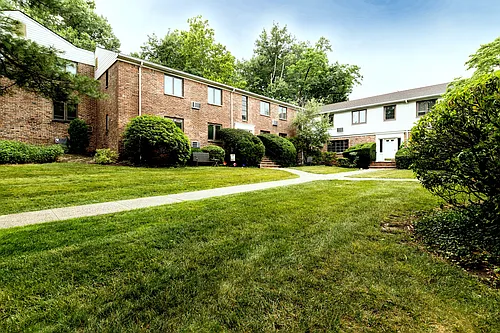 7B Stone Hill Rd #B Photo 1