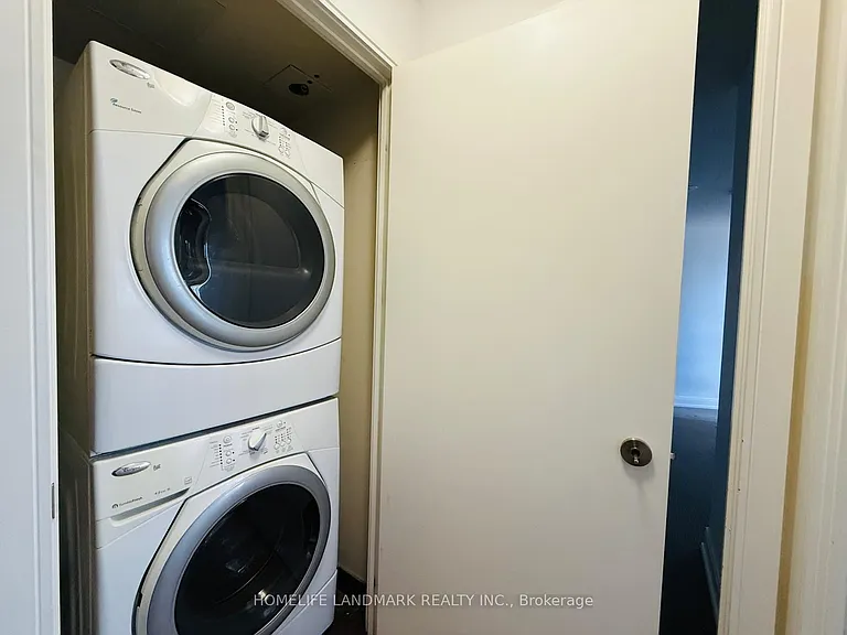 135 Village Green Sq #2419 — Photo 7
