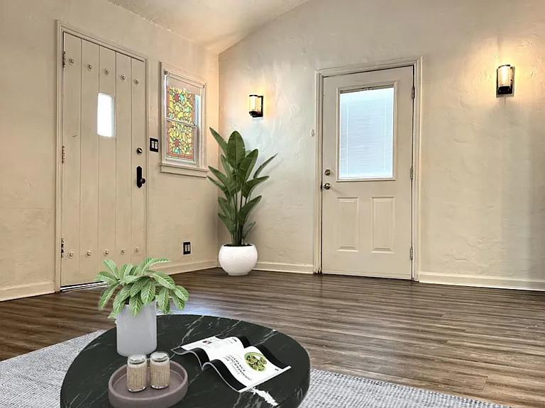 8268 Waring Ave — Photo 4
