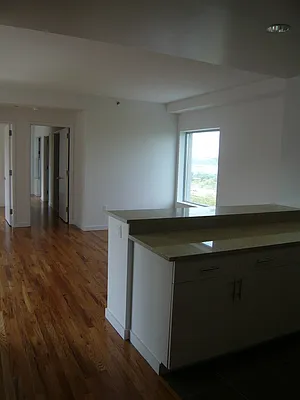 Rented by Glenmark Realty | media 28