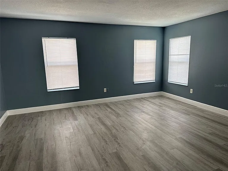 545 First Cape Coral Dr — Photo 7