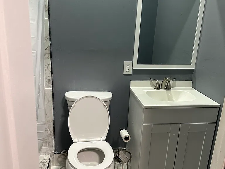470 Earl Pl — Photo 11