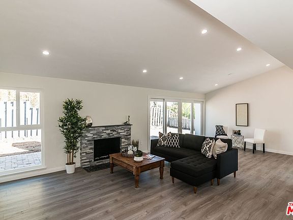 2nd image of 20427 Califa St