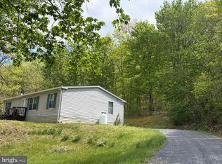 216 Walnut Dr, Moorefield, WV 26836