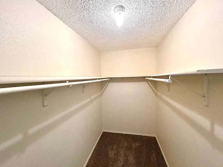3607 Bremen Ave — Photo 12