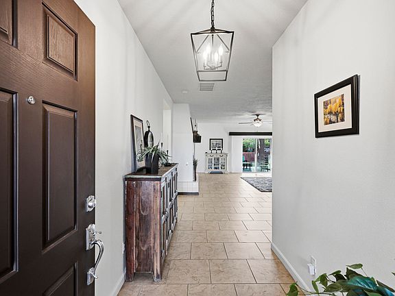 3rd image of 229 Paseo Vista Loop NE