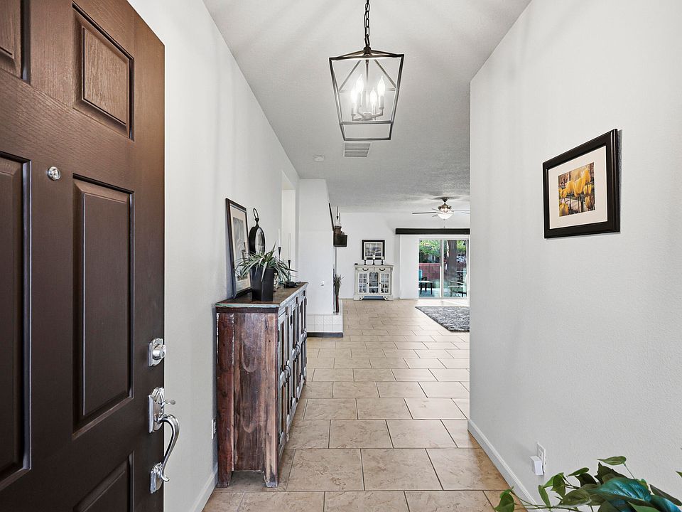 1st image of 229 Paseo Vista Loop NE