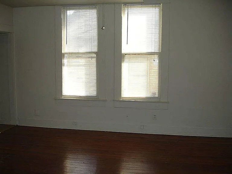 315 W 21st St — Photo 5