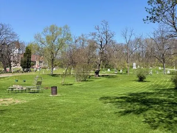317 W CAPITOL DRIVE, Hartland, WI 53029