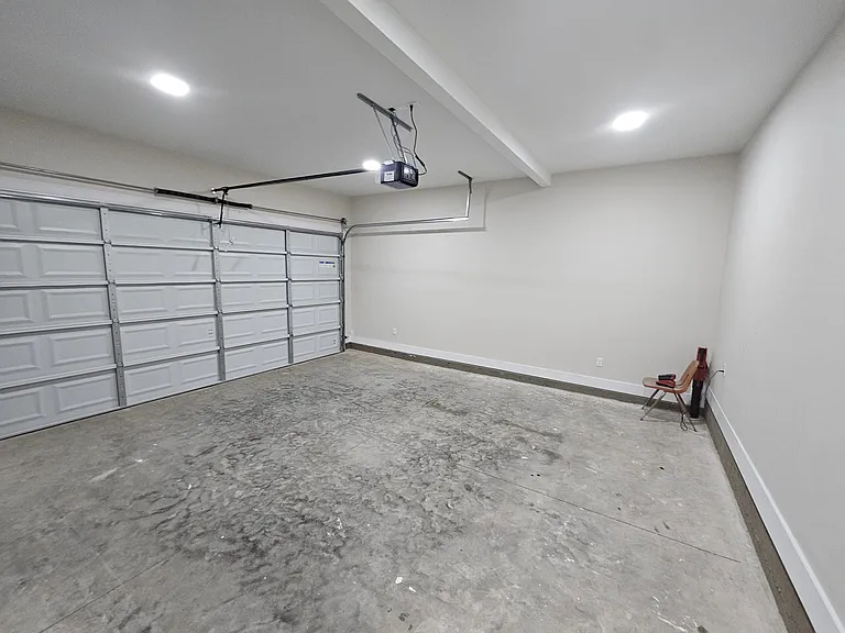383 Halley Rd — Photo 32