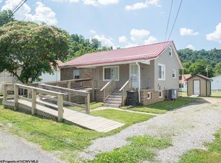 470 Miners Way, Granville, WV 26534