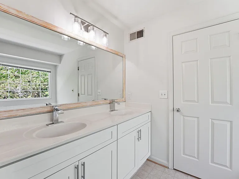 2709 Baronhurst Dr — Photo 14