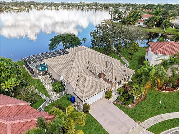 3rd image of 18823 NW 23rd Pl