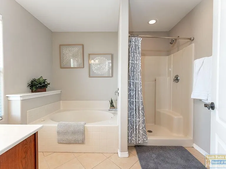 7 N Bay Hill Dr — Photo 33
