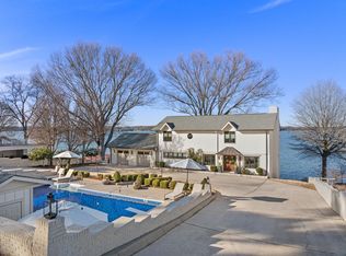 180 Bainbridge Cir, Muscle Shoals, AL 35661