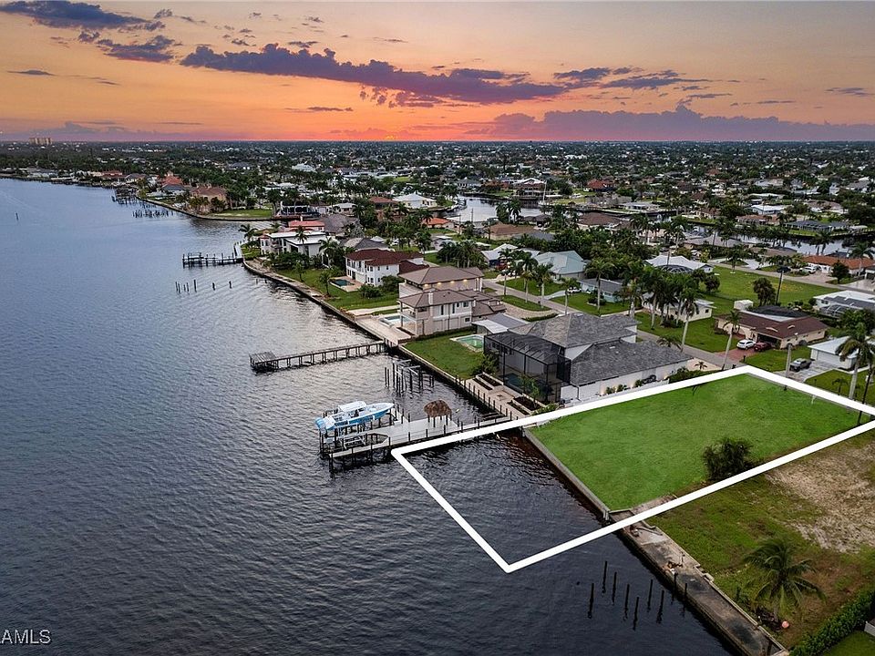 1st image of 550 Coral Dr