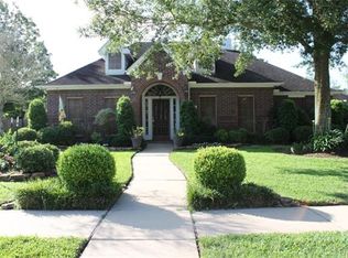 405 Windsor Dr, Friendswood, TX 77546
