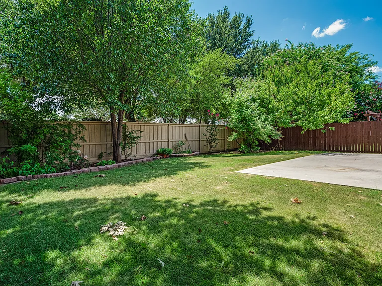 5905 Sandalwood Dr — Photo 24