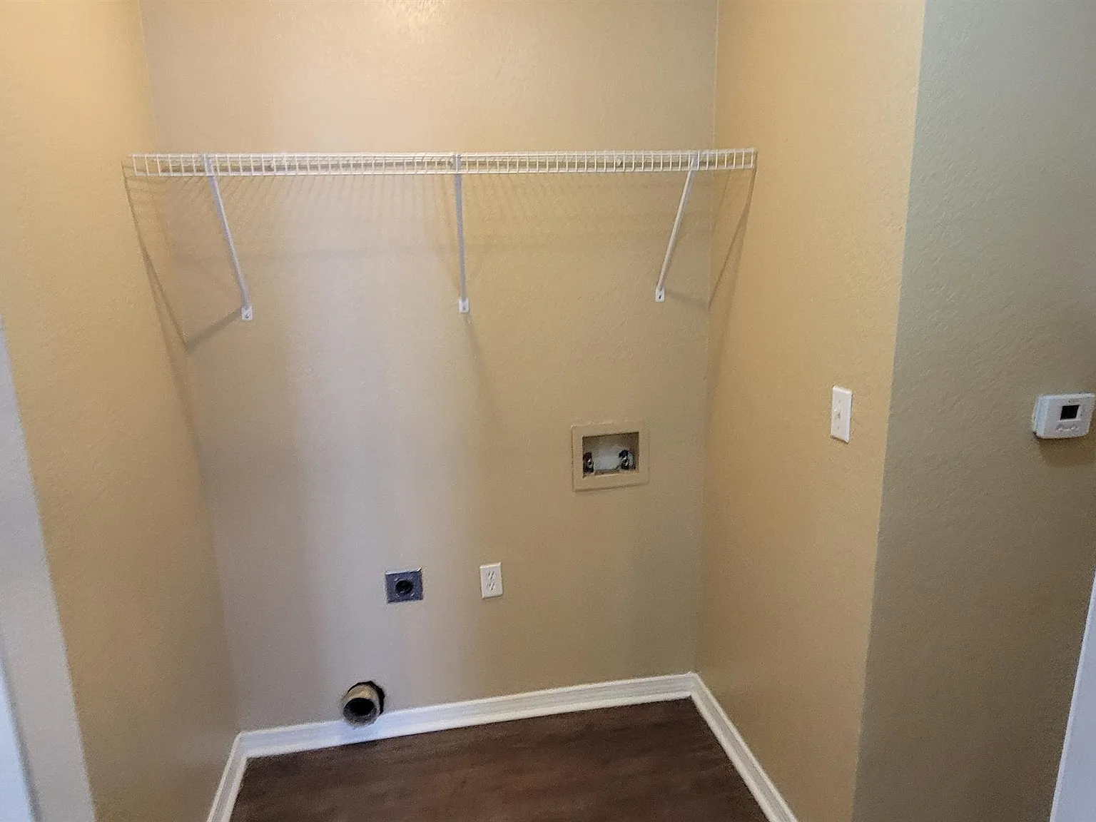 417 South 8th St Duplex - B — Photo 2