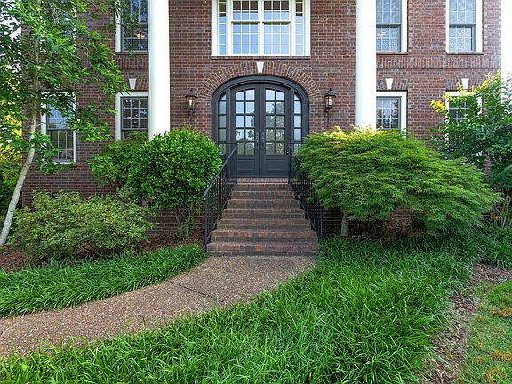 2nd image of 205 Asheboro Pl