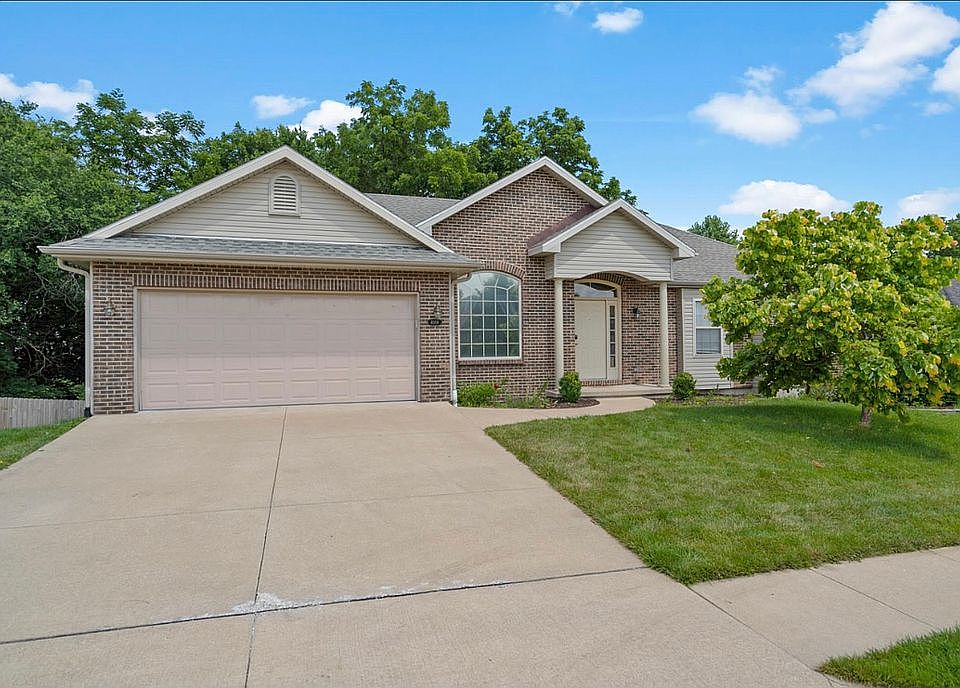 1st image of 4008 Jungle Tree Dr #D