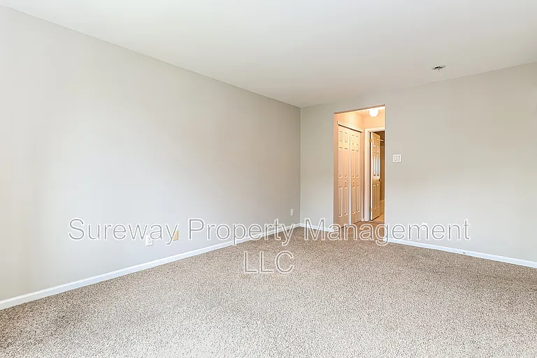 4406 Aberdeen Ln — Photo 11