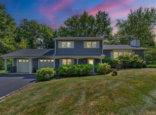 415 Bonnie Ct, Yorktown Heights, NY 10598