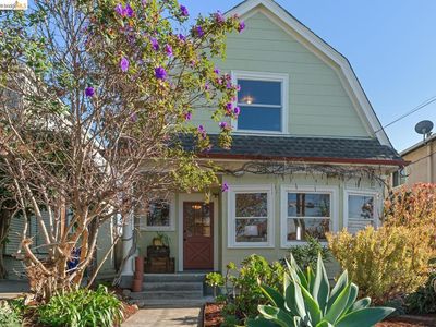 2526 12th Ave, Oakland, CA, 94606