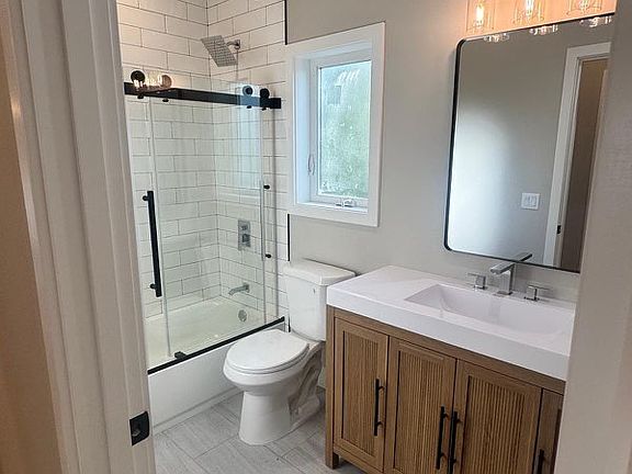 3rd image of 902 E Cotati Ave #902A