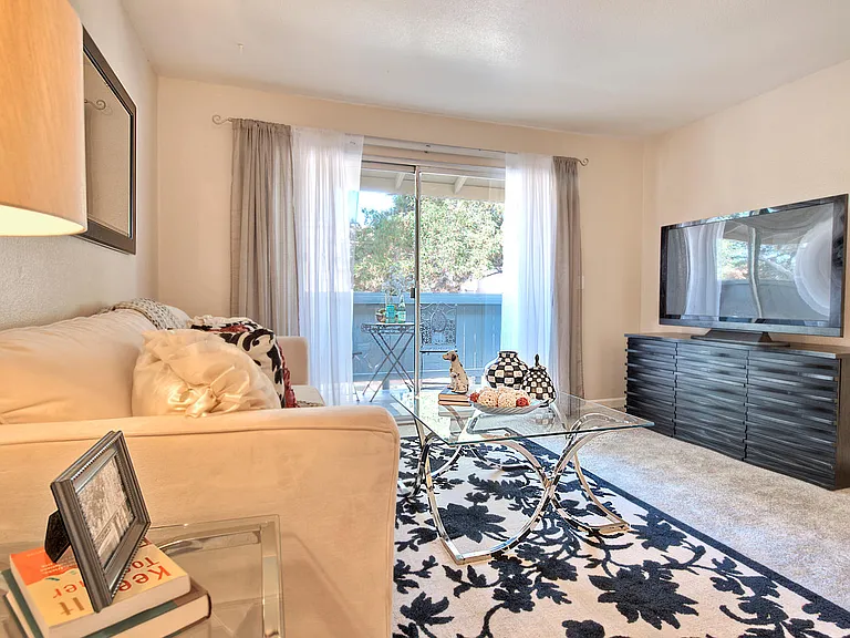 Bridge Bay Apartments — Photo 6