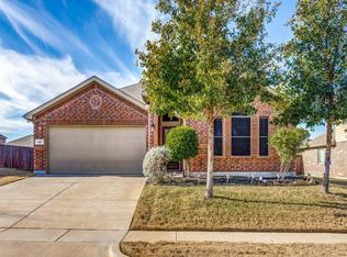 320 Coral Vine Ln, Burleson, TX 76028