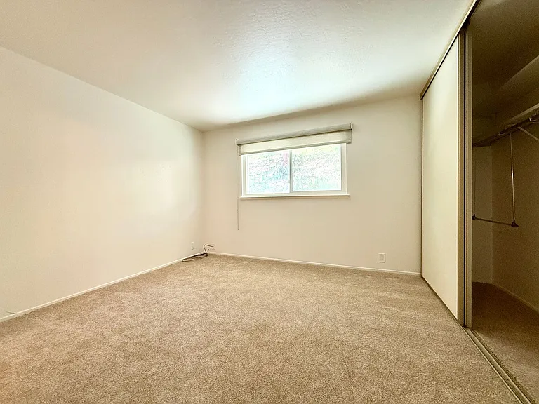 1254 Terra Nova Blvd — Photo 22