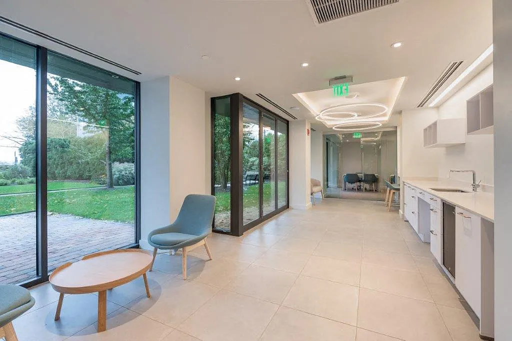 Carson Tower — Photo 3